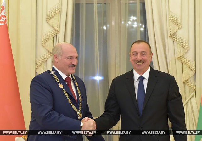 Лукашенко награжден орденом Гейдара Алиева