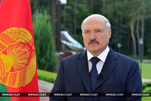 Лукашенко: мирные встречи военных - лучшее доказательство доверия между государствами и ВС