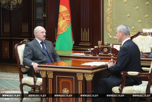 Лукашенко обсудил с Андрейченко работу парламента, подготовку к сессии ПА ОБСЕ и ситуацию в Витебской области