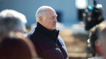 Лукашенко: Отвечать КТО будет? / Жёсткий разговор с чиновниками, ферма и ПОЛНЫЙ мировой расклад