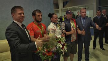 Олимпийские призеры Наумова, Стрельцов и Гамзатов вернулись на родину