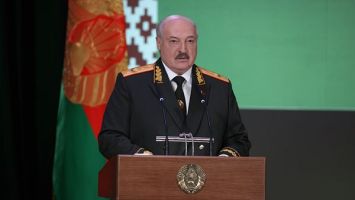 &quot;Откровенно и по-мужски!&quot; // Лукашенко на выборах, задачи силовикам и Dota-2 | НЕДЕЛЯ ПРЕЗИДЕНТА