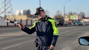 ГАИ Беларуси проводит профилактическую акцию "Отключи телефон - включи безопасность!"