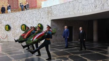 Лукашенко: И слева, и справа нас бомбят! / Что Первый обещал Путину? / Форум в Волгограде | ГЛАВНОЕ