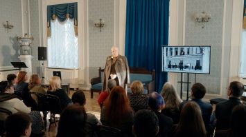 Моноспектакль &quot;Блокадный дневник Александринки&quot;: как ленинградский театр не умолкал даже в войну