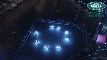 Тракторное световое шоу и фейерверк в честь 75-летия МТЗ