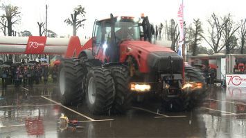 Самый мощный трактор "Беларус-4522" и новый мировой рекорд