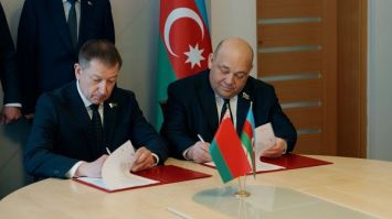 МАЗ поставит в Азербайджан 100 машинокомплектов для производства коммунальной техники