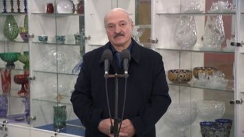 Лукашенко: главное - сохранить врачей и обеспечить их защитой