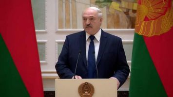 Лукашенко отреагировал на рассуждения о закате политической карьеры Президента: "Да не дождетесь!"