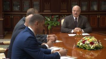 Лукашенко: справедливость должна лежать в основе всех действий местной вертикали власти