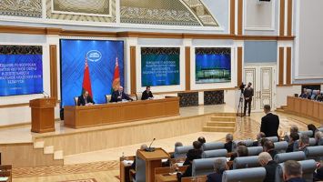 Лукашенко: Не справитесь – НИГДЕ не устроитесь! // Жёсткие требования к кадрам и науке, Полесье