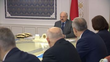 Лукашенко накануне визита в Сочи собрал совещание по работе энергокомплекса Беларуси