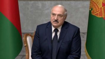 Лукашенко: удалось спасти страну и стабильность, но расслабляться пока рано