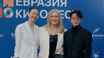 Красная дорожка, звезды кино и единение! Открытие II Международного фестиваля "Евразия-Кинофест"