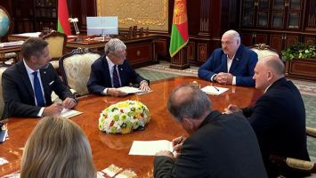 Лукашенко провел встречу с представителем Президента США Джоном Коулом // Подробности