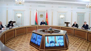 Лукашенко: Что только можно, то и ВОРУЮТ! Пресечь железным образом! // Самое важное за неделю!
