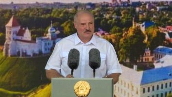 Лукашенко: люди просят спокойной жизни, и мы должны им эту жизнь предоставить