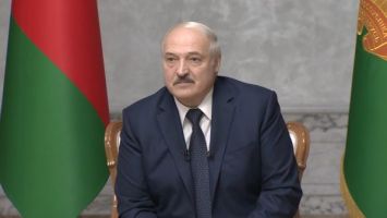 Лукашенко: если сегодня Беларусь рухнет, следующей будет Россия