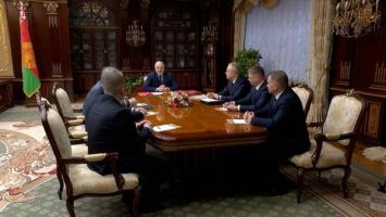 Лукашенко согласовал назначения в местной вертикали власти