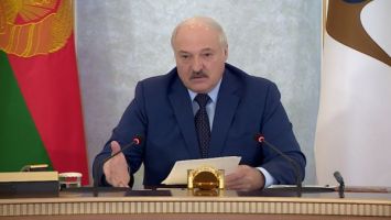 Лукашенко выступил за принятие алгоритмов по возобновлению свободного передвижения граждан в ЕАЭС