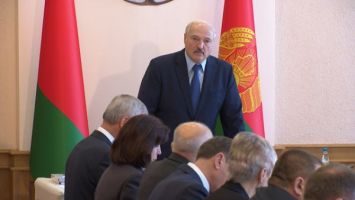 Лукашенко призвал не создавать новые структуры только ради глотка свежего воздуха