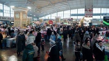 Предновогодняя Комаровка! Что выбирают белорусы на новогодний стол?