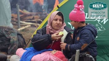Испытание холодом: третий день лагеря беженцев на польской границе