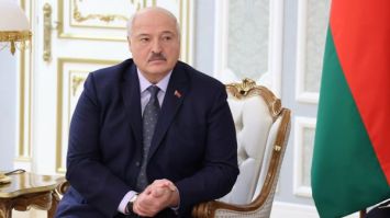 Лукашенко: Мы НЕ воссоздаём КПСС! // Про партии, выборы, Кубу и трактор от МТЗ // ГЛАВНОЕ