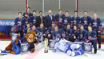 Команда "Грифоны" победила в хоккейном турнире "Олимпийские надежды"