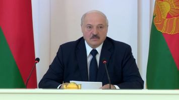 Лукашенко: в этом году небывалый урожай, значит должны быть деньги в стране