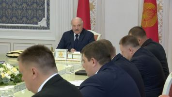 Лукашенко - руководству Минска: должны опережать запросы населения или оперативно реагировать