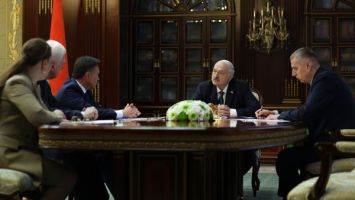 Лукашенко Зеленскому: ДОЛЖЕН понимать, что качество войны МГНОВЕННО изменится! // Неделя. Главное