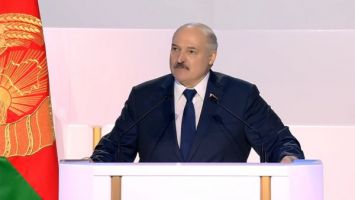 Лукашенко: настало время модернизировать информационную политику