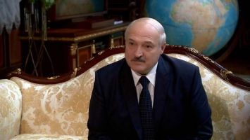 Лукашенко: информация об отравлении Навального - фальсификация, перехвачен разговор Варшавы и Берлина