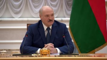 Лукашенко: ковид лечить надо, не забывая о лечении и других заболеваний