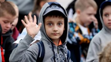 "Я хочу отдохнуть от войны". Дети Донбасса приехали на оздоровление в Беларусь