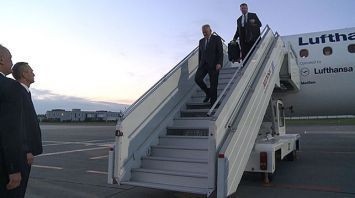Президент Сербии Томислав Николич прилетел в Минск
