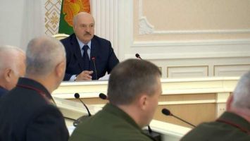 Лукашенко про роль МИД и посольств: нужно четко заявлять о себе и жестко отстаивать свои права