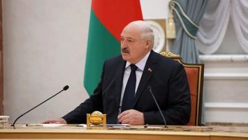 Лукашенко: Ну настоящий мужик! Берёт это полено и пошёл! // Последствия урагана, ООН, судьи
