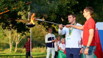 Cеребряный призер Олимпиады в Рио Вадим Стрельцов зажег олимпийский огонь