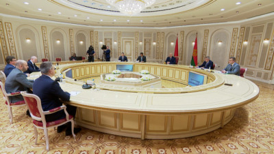 Лукашенко предлагает Самарской области России создавать совместные предприятия