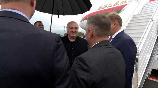 Лукашенко после визита в Монголию прилетел в Иркутск