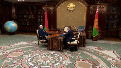 Лукашенко: профсоюзы должны быть мощной базой для поддержания стабильности в белорусском обществе