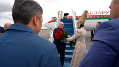 Лукашенко прибыл в Астану для участия в саммите ЕАЭС и Евразийском экономическом форуме