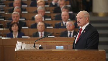 Лукашенко поручил ежегодно увеличивать долю расходов на социальные нужды