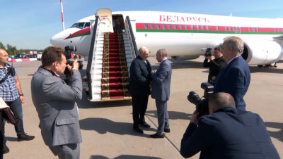 Лукашенко прибыл с рабочим визитом в Россию