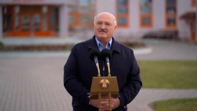 Лукашенко уверен в будущем восстановлении отношений с Литвой и Польшей