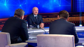 Лукашенко: руководители ведомств должны публично озвучивать свои позиции и комментировать важные события