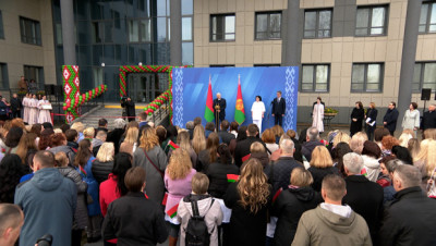 Лукашенко: Говорю: "Передайте Дональду, пускай даст Израилю повоевать с Ираном!